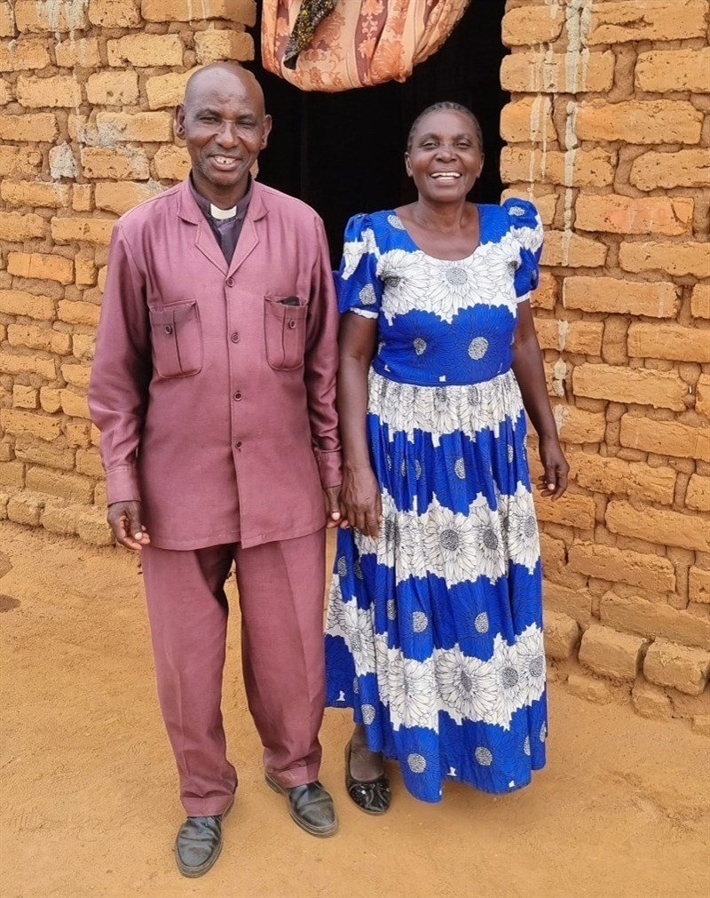Hamia pastor and wife